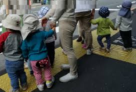 【兵庫・川西市】保育士が園児に「勉強嫌いは将来、肉体労働やな」…理事長も園児に「あんたの性格嫌い」