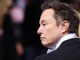 【米国】イーロン・マスク、社会保障を受けている人数がアメリカの人口を大きく上回り、100歳以上の人間が2,000万人以上、140歳以上が約500万人いるデータを示す