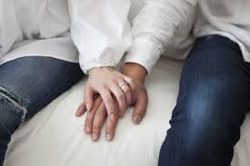 【5ch民】女性「旦那ではなく本当な好きな人の子供が欲しい事はそんなに駄目な事？産むのは女性なのに」