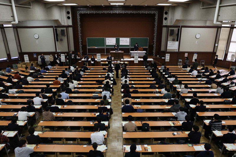 【共通テスト】初実施「情報」の受験者は30万1934人(61.0%)