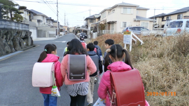 小学生高学年のスマホ所有率が4割に、小学6年生は半数を超す　ドコモ調べ