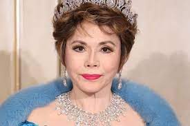 デヴィ夫人のワンニャン平和党が電撃解散「活動を一旦終了することを決断」自身の帰化承認問題など挙げる