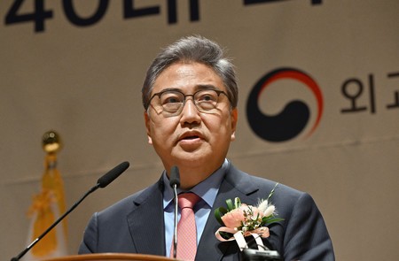 【韓国外交部長官】　「強制徴用、日本企業の歴史的意識を持って自発的な呼応が望ましい」　