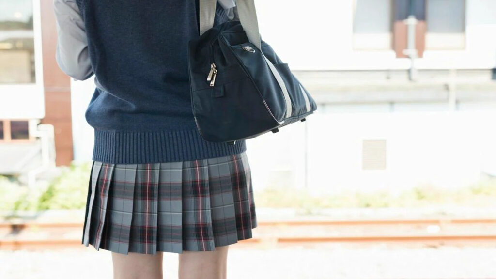 【川崎】高１女子に集団暴行、１６～１８歳の少女３人を強盗致傷容疑で逮捕…暴行の様子をＳＮＳに投稿