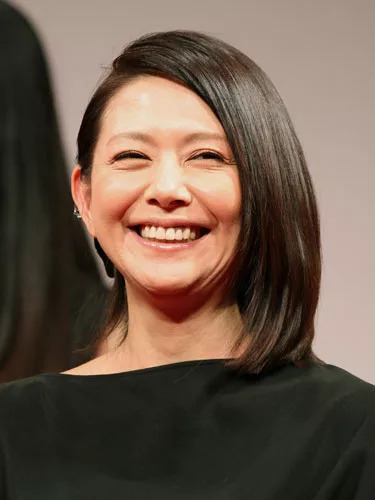 小泉今日子、松本告発女性達に「ホテルの飲み会にノコノコ行った私も悪い、と自分を責めないでほしい」