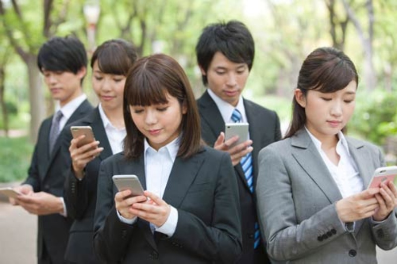 Z世代が恋人に求める「3低」の“低リスク”は「ネットリスクの低い人」　自分がSNS中毒でも交際相手には「SNSをあまりやっていない人」