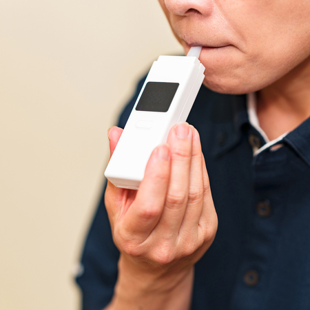 【酒】医師が飲酒運転　退勤後に居酒屋でビール1.5リットル「代行に時間が…」検挙され病院が謝罪　釧路市