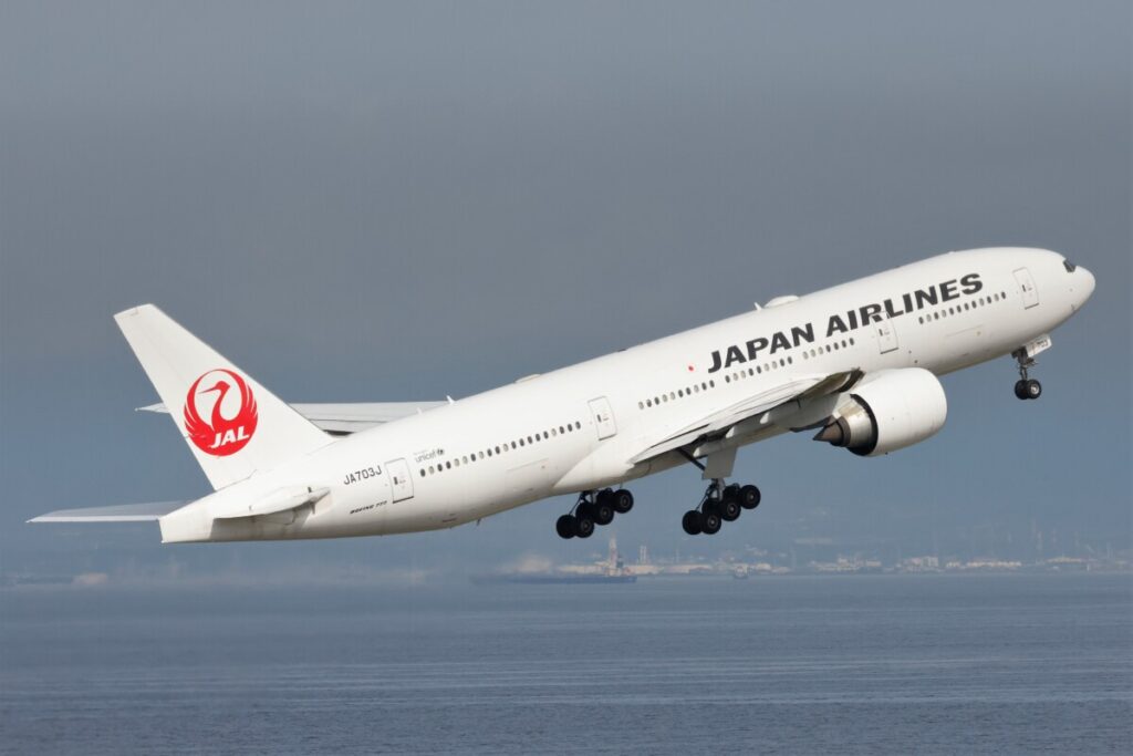 JAL「先日の事故を踏まえ、ペット愛好家からの要望が多いためペット同伴を検討します」