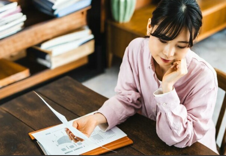 【悲報】インフルエンサー「男の人生は27歳に始まり、女の人生は27歳に終わる」