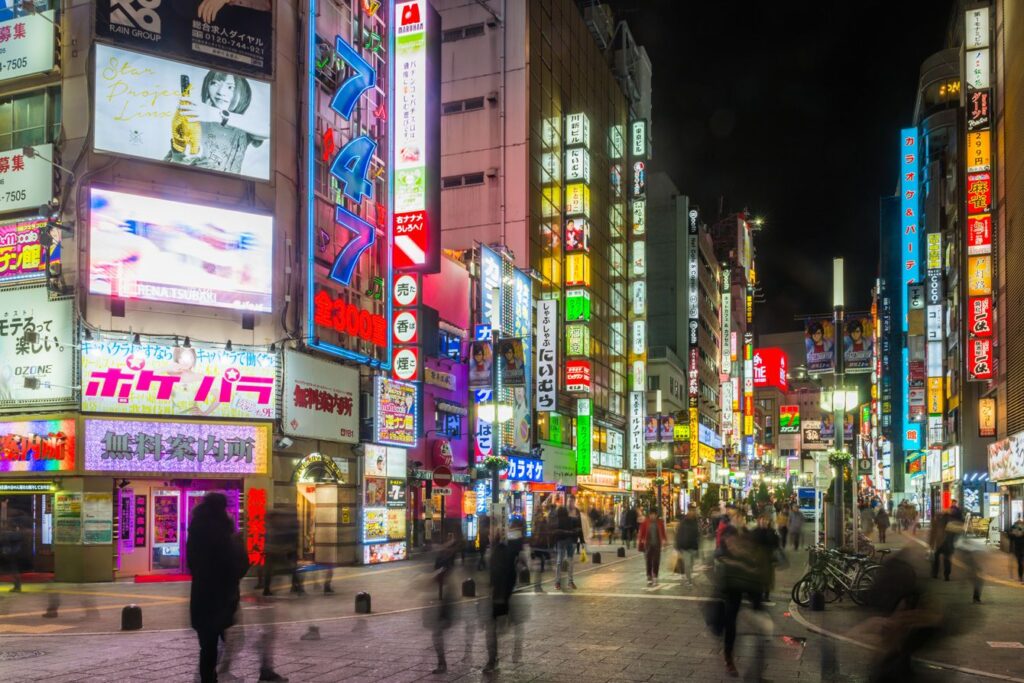 都民の半数、暮らしむき「苦しくなった」東京都の世論調査