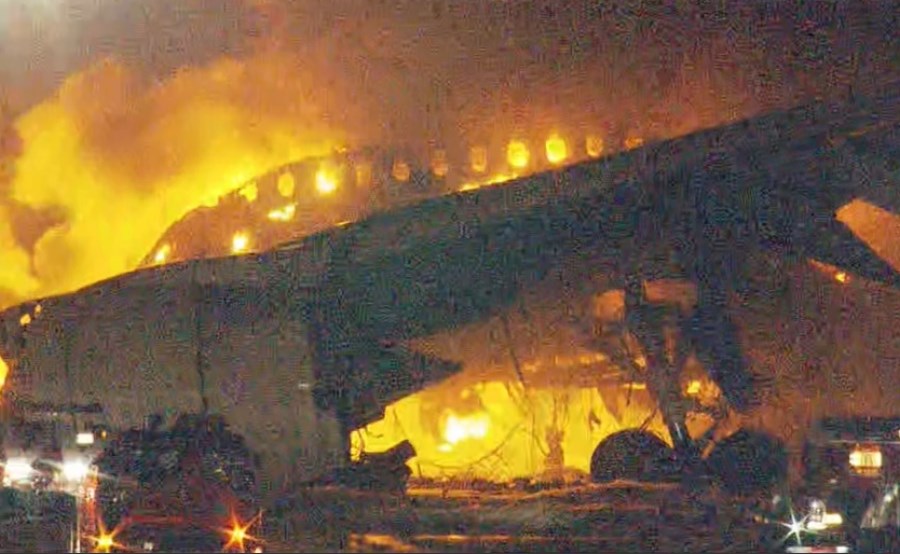 【速報】羽田空港の航空機衝突事故　出火から約6時間20分後に鎮圧　消防車115台出動
