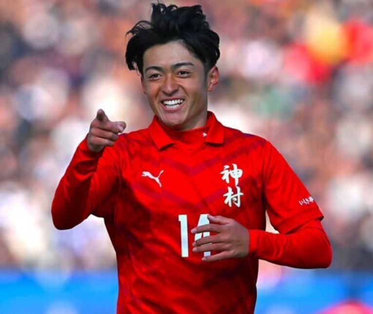 【サッカー】「高校の試合はまるでプロ」海外記者がハイレベルな選手権に驚愕！　「日本は今、間違いなく最高のサッカー国だ」