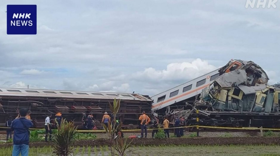 【インドネシア】列車衝突事故 少なくとも4人死亡20人余けが