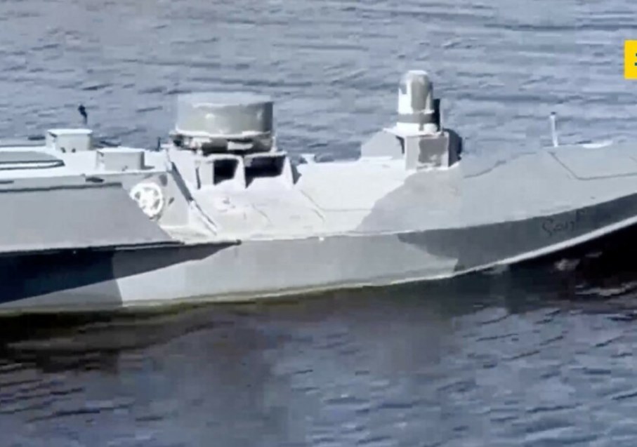 【戦況】「史上初」の映像…火炎放射器を搭載したウクライナ「海上ドローン」と、ロシア艦船の交戦の瞬間　（動画あり）