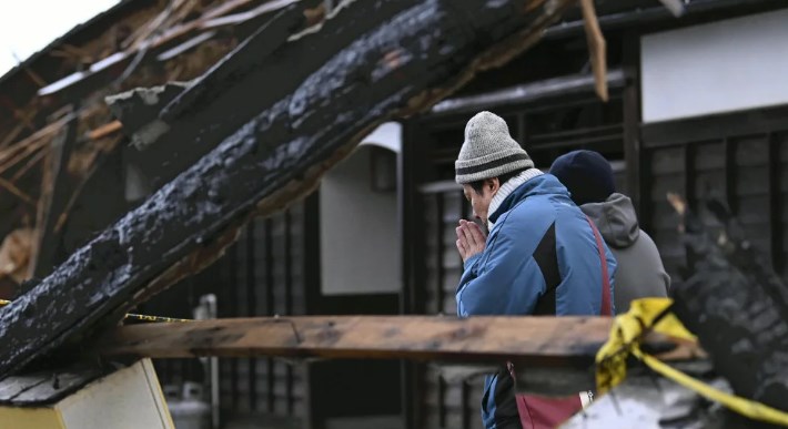 【地震】能登地方で警報級の大雪おそれ、国道２４９号通行止め…輪島の死者は「９割圧死か」