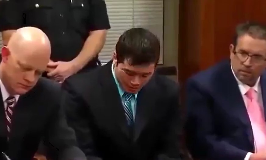 【動画】懲役263年を言い渡された被告人、泣き崩れてしまう