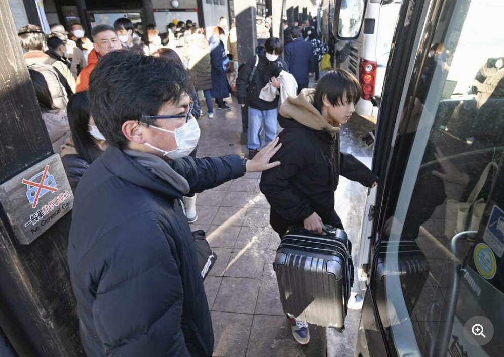 中学生250人、集団疎開を開始