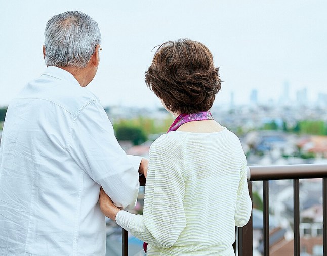 平屋が恋しい…年金月18万円で「湾岸エリアのタワマン」に住む、60代夫婦の嘆き【FPが解説】