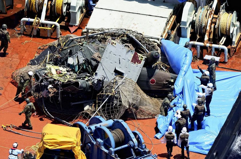 宮古島陸自ヘリ機墜落の原因判明。２基あるエンジンの片方が故障後、正常なエンジンを誤停止か