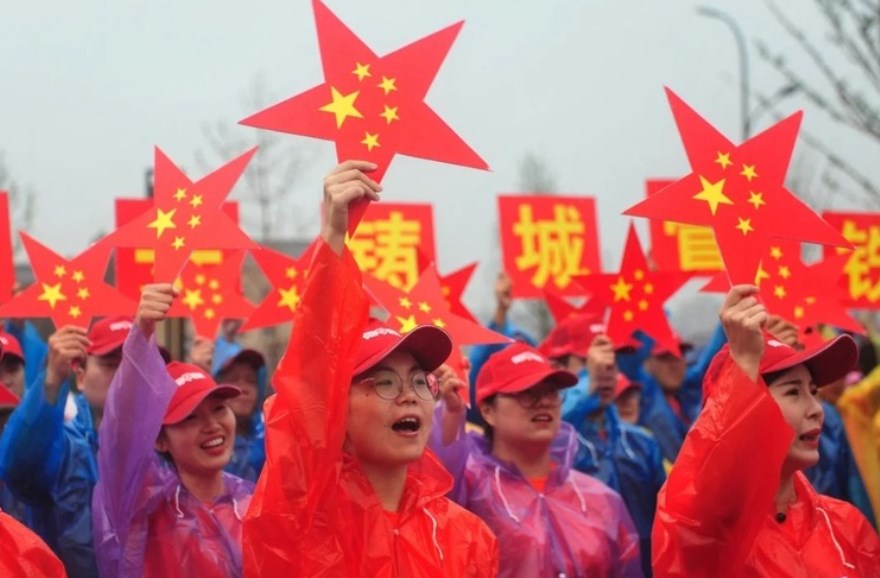中国、愛国教育強化の新法施行　国旗の冒涜禁止　ネットのコメントも含め、政府に異議を唱えたら当局に