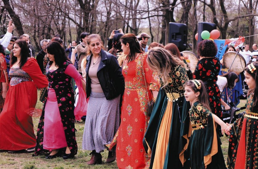 「演奏は全面禁止」の根拠はあいまいだった…クルド人の春の祭り制限問題で埼玉県公園緑地協会　許可を検討