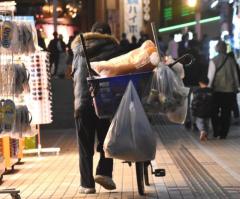 どんどん貧しくなる日本国民…深刻な景気低迷を招いた、まじめな市井の人々の「まさかの行動パターン」【経済評論家が推察】