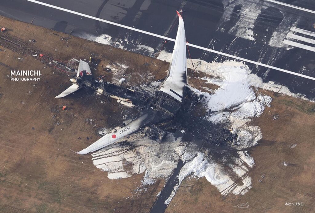 【画像】燃えた日航機の焼死体、悲惨すぎる