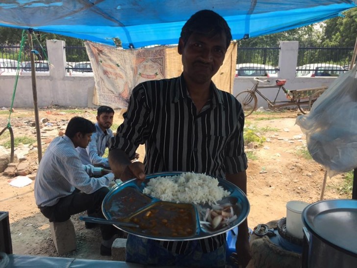 【動画】インドの屋台、酷い過ぎると話題にwwww潔癖卒倒wwww