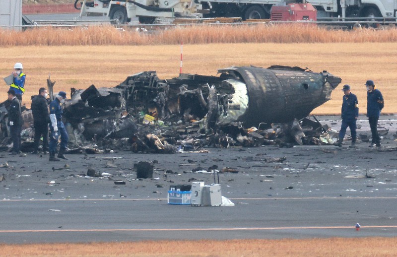 【羽田事故】「命だけは助かった」でも…残された荷物はどうなった？　羽田の航空機炎上事故、避難した乗客が語る「その後」