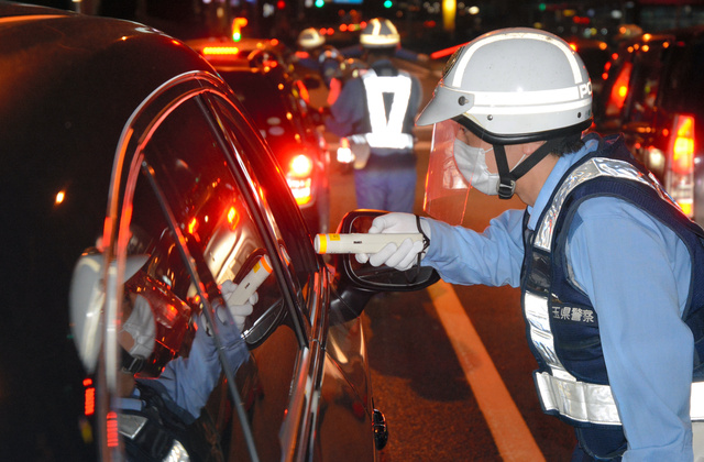 警察「アルコール検査お願いします」酒車カス「気持ち悪い吐きそう。救急車呼んでいい？」多田力（54）