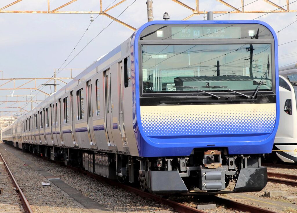 JR横須賀線で事故、7歳男児が重傷　パジャマ姿で1人線路歩く