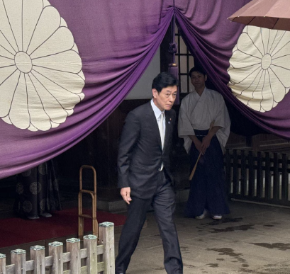 自民支部長に復帰「初心に戻り襟を正して活動する決意」西村元経産相…靖国神社を参拝