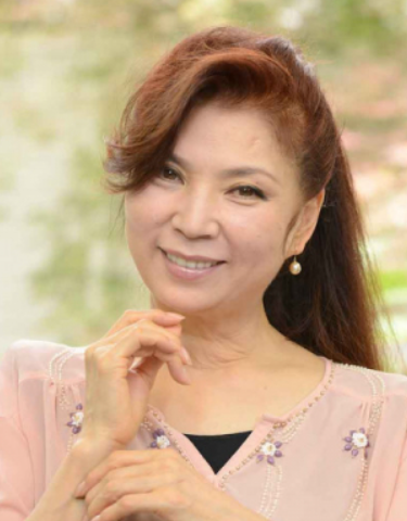 【芸能】「体をオジさん相手に」「成人向け動画出演させられた子も」　八代亜紀さん「超プライベート写真」付きCDを発売した男の過去