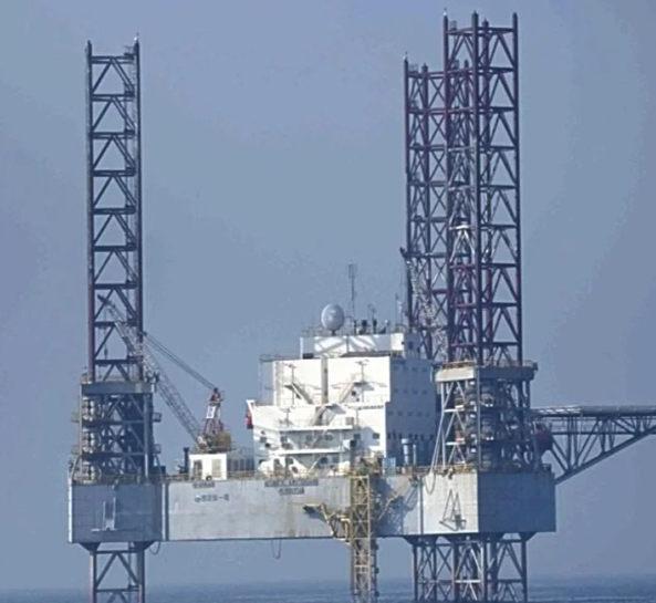 【韓国との境界が定まっていない黄海上の「暫定水域」】中国が大型構造物を設置…横１００ｍ×縦８０ｍ