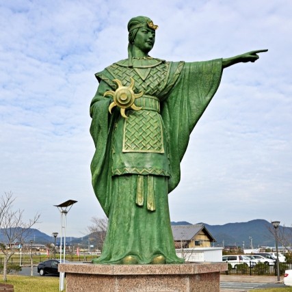 【歴史】邪馬台国の女王「卑弥呼」はヤマト政権の天皇（大王）だったのか⁉ ヤマト政権との関係はどのようなものだったのか