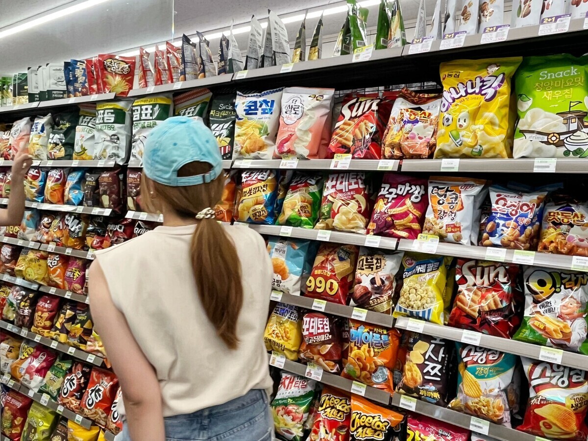 【唯一日本のパクリじゃない】 韓国でもコンビニが外国人観光客の必須スポットに、人気商品は？＝韓国ネット