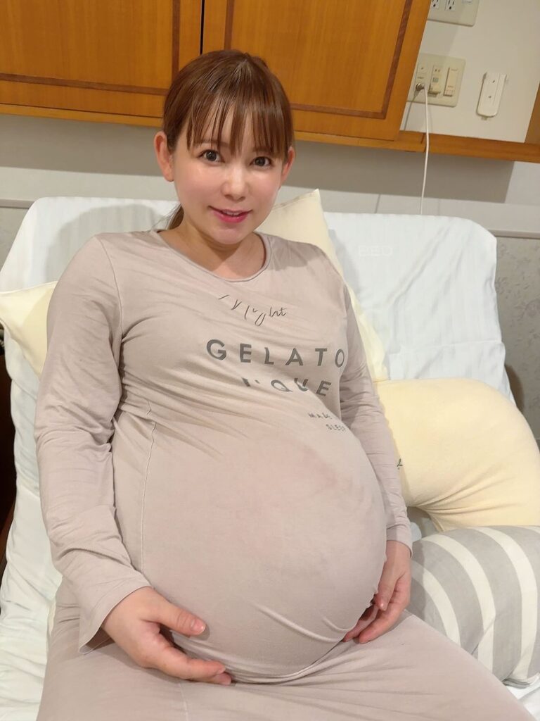 「全部ホルモンのせい」双子出産間近の中川翔子「男性たちにも知ってもらいたい」リアルな妊婦“あるある”絵日記公開