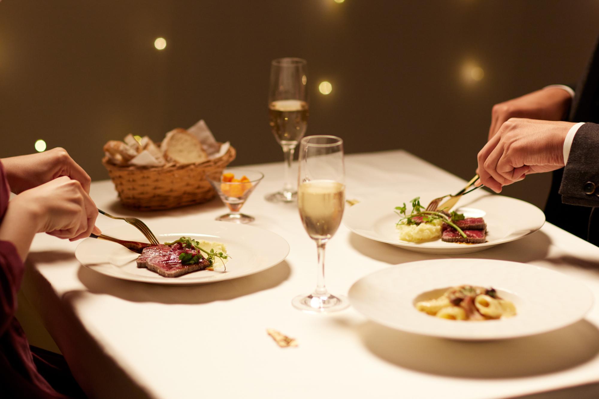 【経済】相次ぐ値上げで「外食離れ」が止まらない！　外食産業を追い詰める「中食」の進化とは？