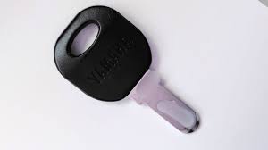 【防犯対策】自転車の鍵「1台に1個」ではなかった！盗難対策は“盗むのが面倒にする”自転車にカバー・固定物とロック