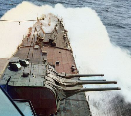 【大日本帝国海軍】艦橋から撮影された「重巡洋艦高雄」の前部主砲塔