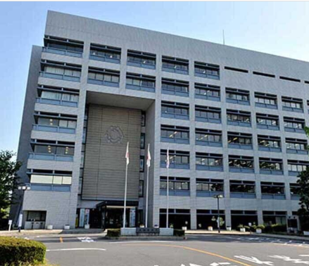 市議が他市議や市職員の自宅前や職場で「犯罪者！辞めろ！」と怒号→辞職勧告→市議「正義が負ける！」