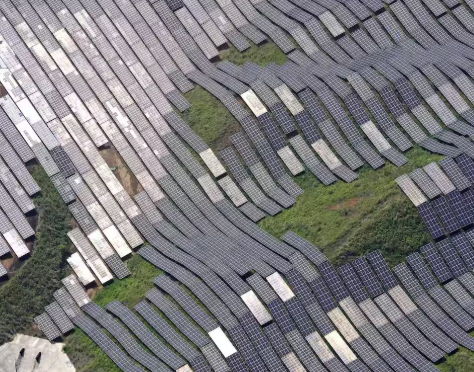 【経済】太陽光パネルリサイクル義務化見送り、代替策は「努力義務」で政府調整　大量不法投棄懸念