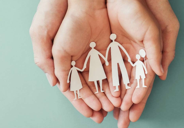 Z世代の幸福度爆上がり、最強メンターは大卒共働きの両親