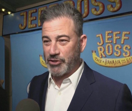 活動家射殺巡り休止の番組が復活へ　全米で「言論の自由」議論の末に