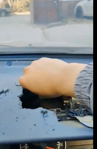 【驚愕】中国の車は、強い太陽の光を浴び続けると溶ける