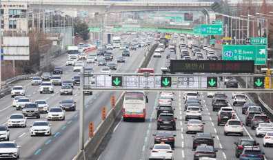 【韓国】「うどんにコオロギ、クッパには紐」…高速道路サービスエリアの衛生状態に驚愕