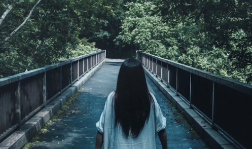 心霊スポット「迷惑行為」若者が相次ぎ侵入　騒音やポイ捨ても