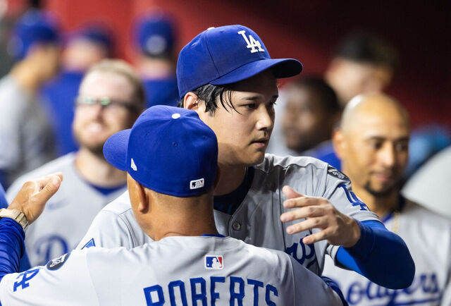 【MLB】ドジャース・ロバーツ監督、就任10年で9度目の地区優勝 「ショウヘイの時代が来る」　今季引退のカーショーに感謝