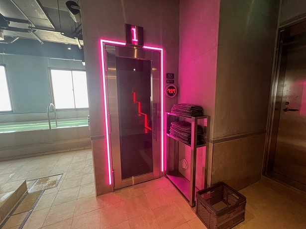 【群馬】「仕事の相談」したラブホは近隣市にも…前橋・女性市長が市外のラブホを利用したワケを検証「ピンクのドアの奥にはサウナ」