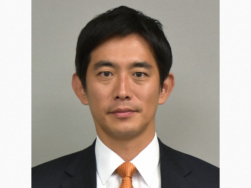 小林鷹之氏の”忙しいアピール”「やっとお昼ご飯です」←腕時計が「12時40分」ｗ